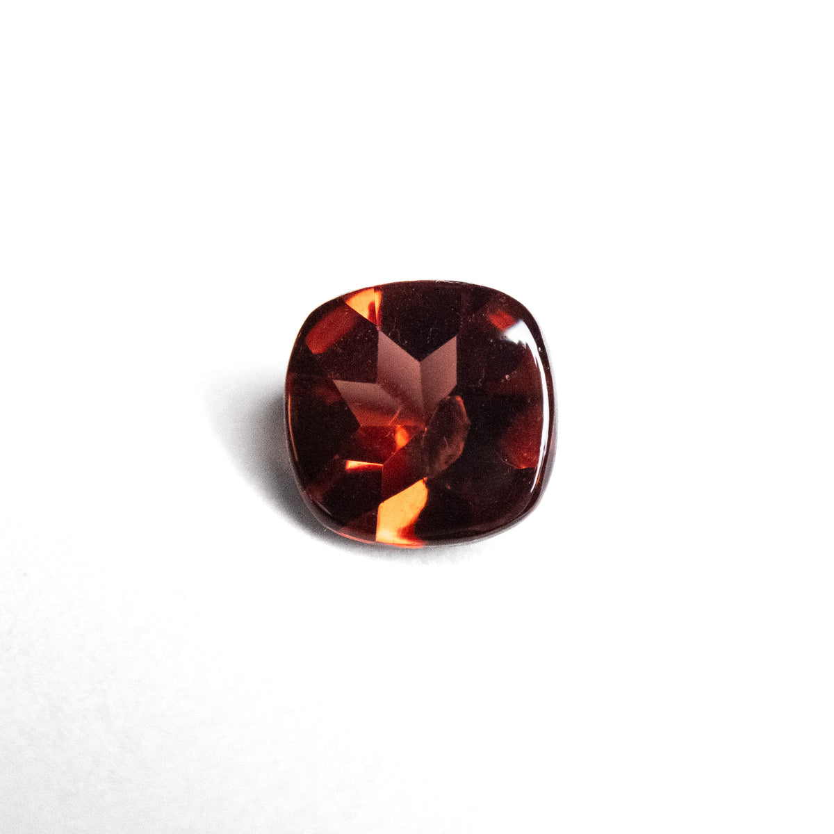 Saphir étoilé noir 15,895 ct