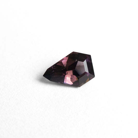 Zafiro morado oscuro, 0,53 ct