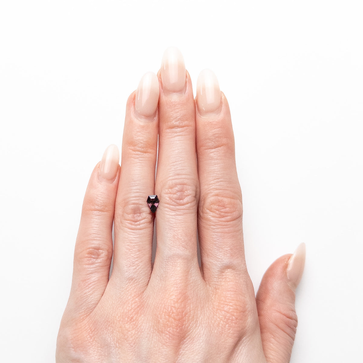 Saphir violet foncé 0,53 ct
