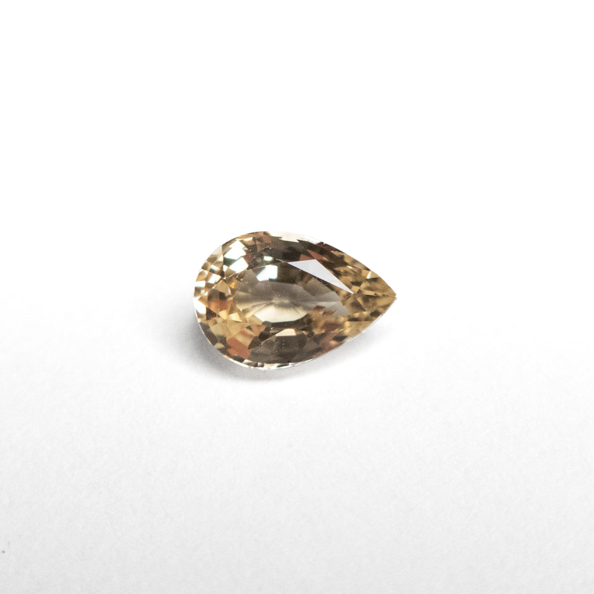Zafiro estrella negro 15,895 ct