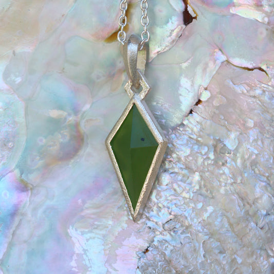 Diadem Silver Kite Pendant - Nephrite Jade