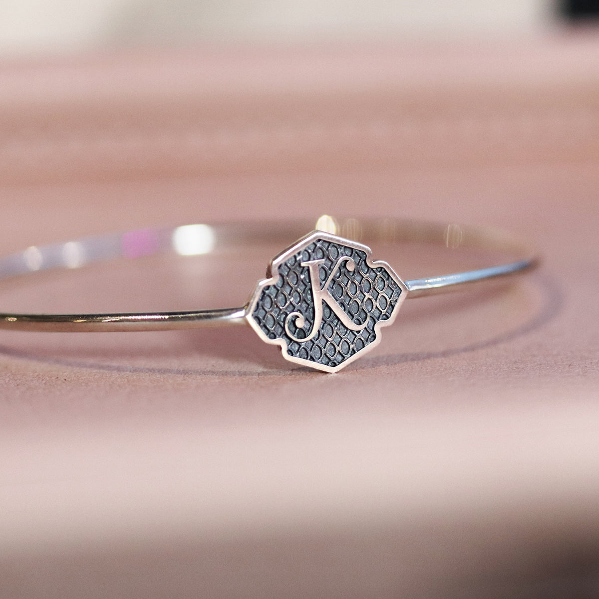 Bracelet jonc à pétales