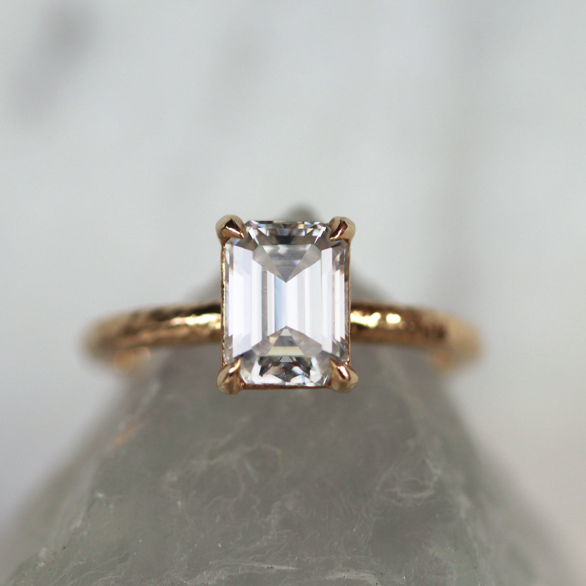 Darcy - Classic Solitaire Engagement Ring Mount
