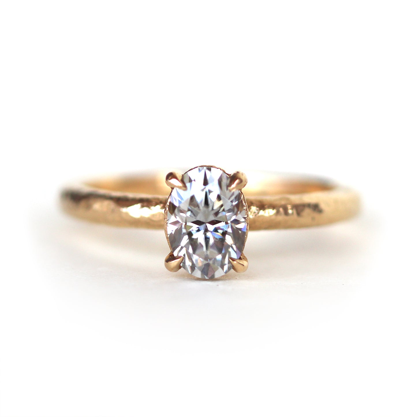 Darcy - Classic Solitaire Engagement Ring Mount