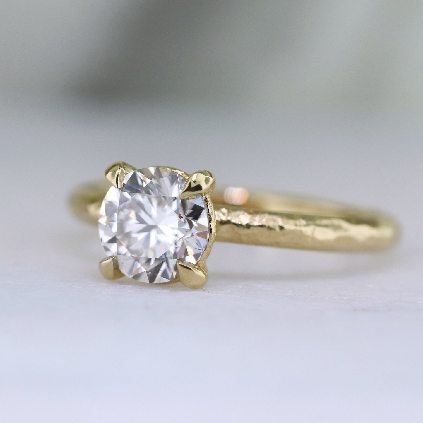 Darcy - Classic Solitaire Engagement Ring Mount