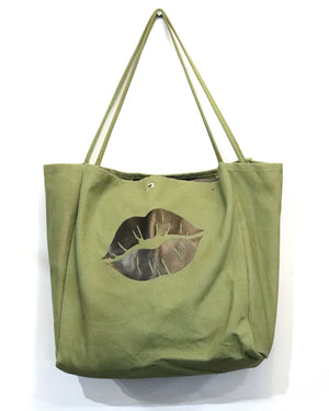 Lips  Tote