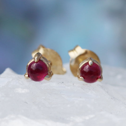3mm Studs - Ruby