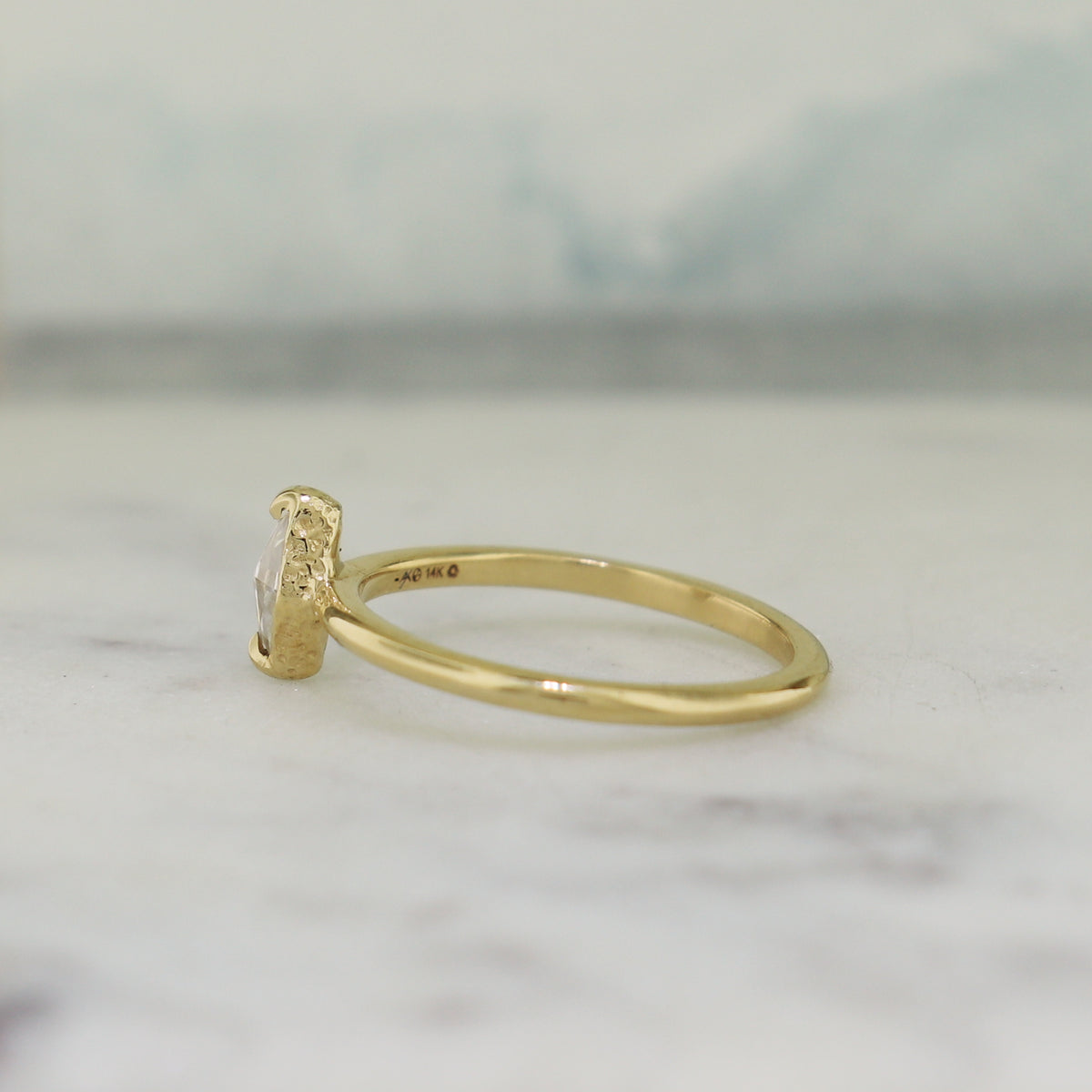 Solitaire délicat en moissanite